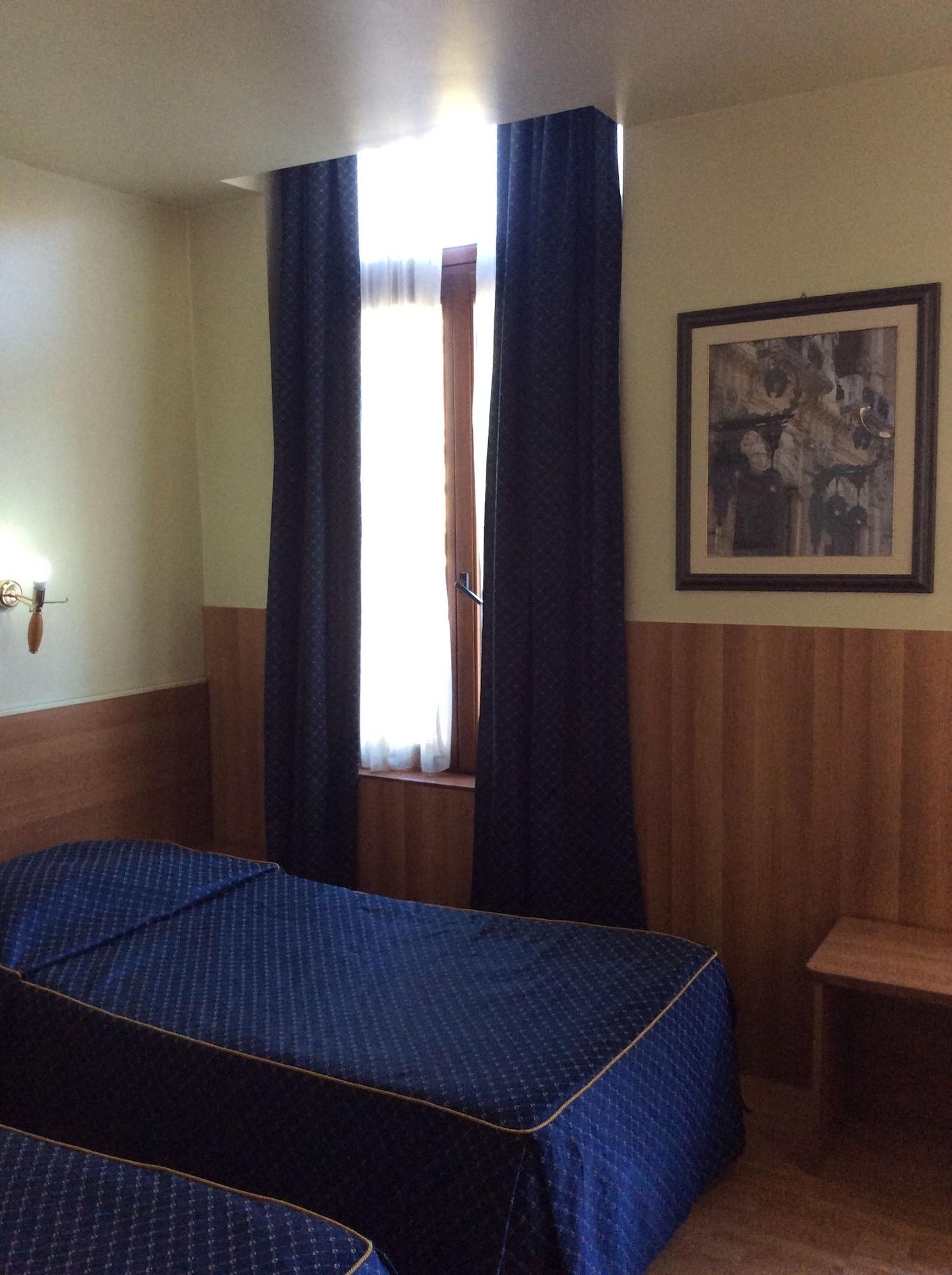 Hotel Aristote Bruksela Zewnętrze zdjęcie