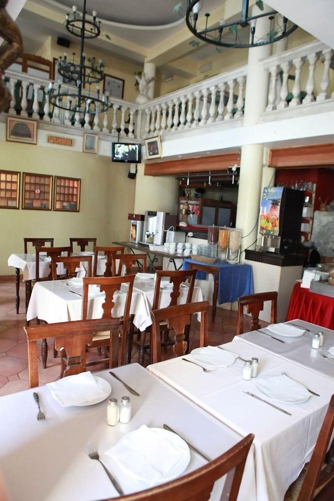 Hotel Aristote Bruksela Zewnętrze zdjęcie