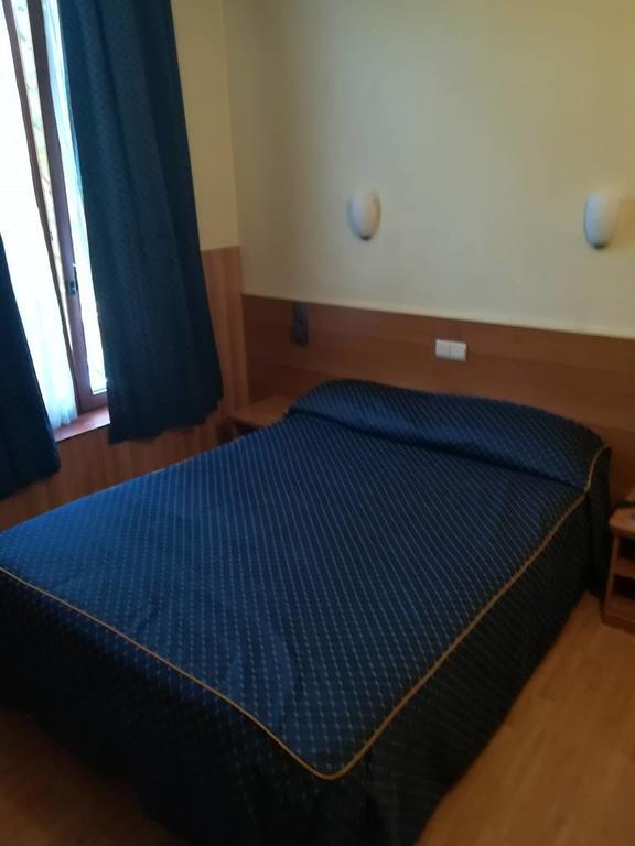 Hotel Aristote Bruksela Zewnętrze zdjęcie