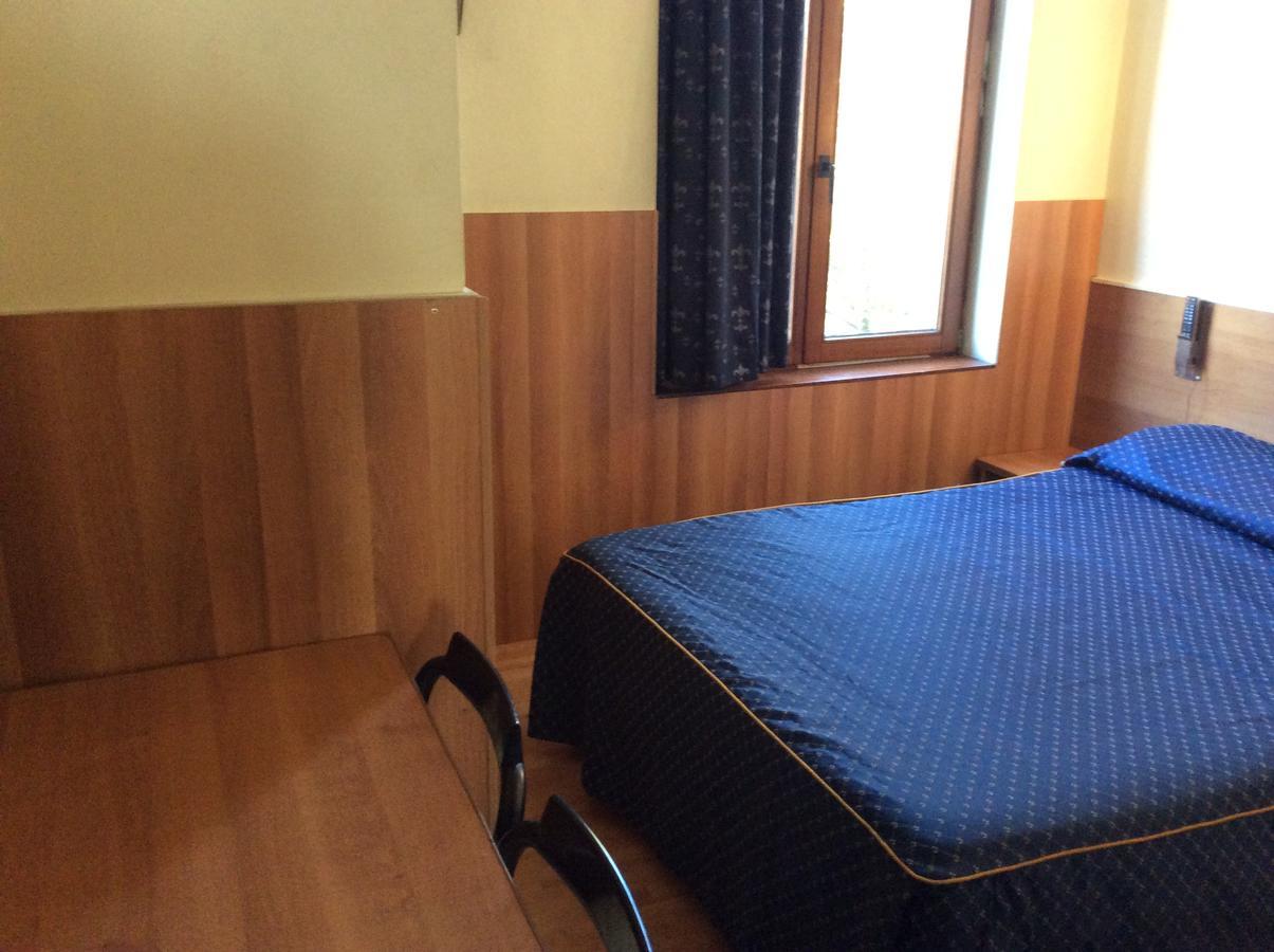 Hotel Aristote Bruksela Zewnętrze zdjęcie